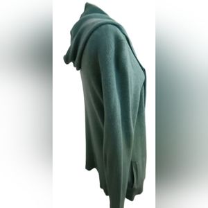 Woman's hooded sweater